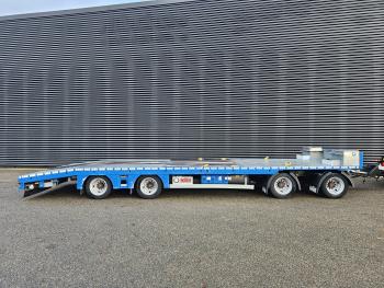 A4 KR 44 / 4 AXLE 32.000 KG / OPRIJ - MACHINE TRANSPORT